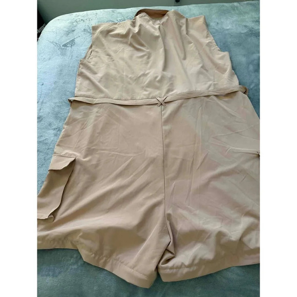 Fabletics Tan Utility Jumpsuit Sleeveless Zipper Pockets Belted Womens Size 4X - Picture 8 of 9